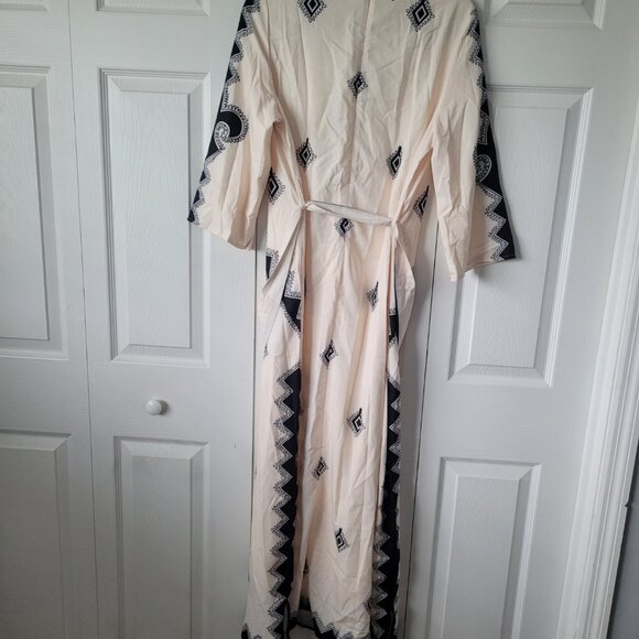 NWT ESTEEM COUTURE Kati Dress Kaftan Black/White Maxi Dress in Size XL - Picture 5 of 5